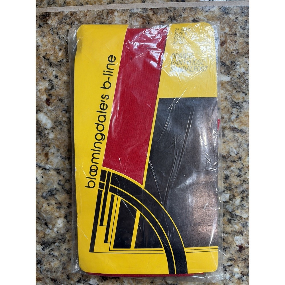 Vintage VTG Bloomingdales B-Line Opaque Sandalfoot Pantyhose Ruby Red Size B NEW
